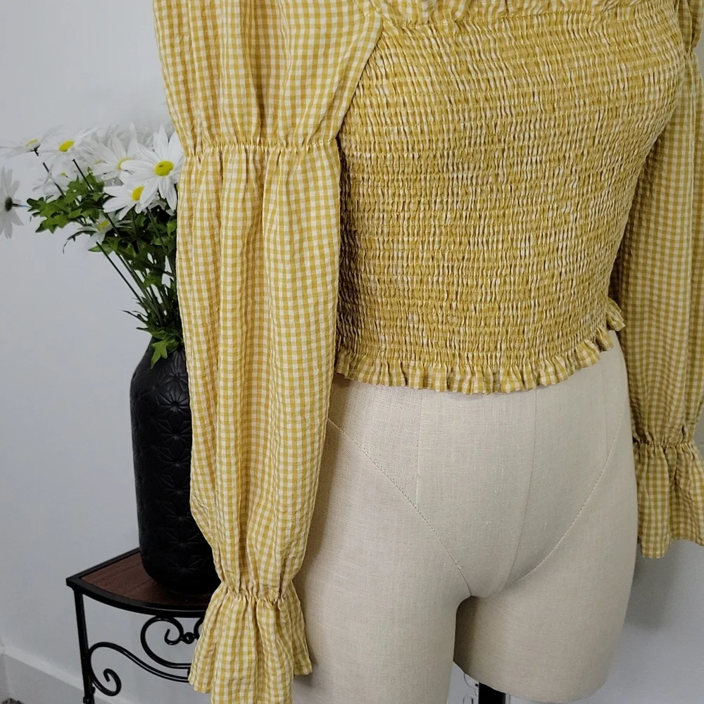 Urban Outfitters Shirred Peasant Cropped Top SZ S - Picture 3 of 10